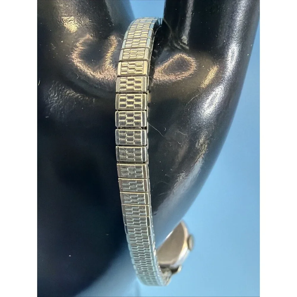 Vintage Women Bulova Watch Mechanical 10Kt White Gold Plated, Keeps Great Time - Picture 2 of 7